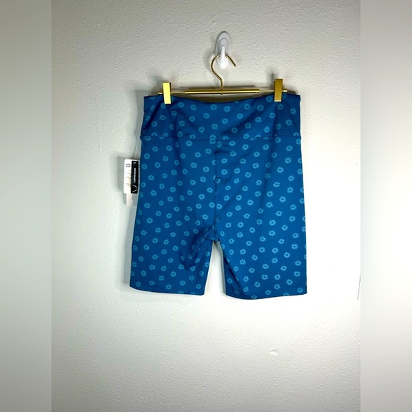 Nanette Lepore Women’s Plus Size 1X Blue Floral Print High-Waist Biker Shorts - Picture 4 of 7